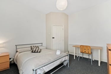 6 bed house, Chaddlewood Avenue, Lipson, Plymouth, PL48RF - Image 8